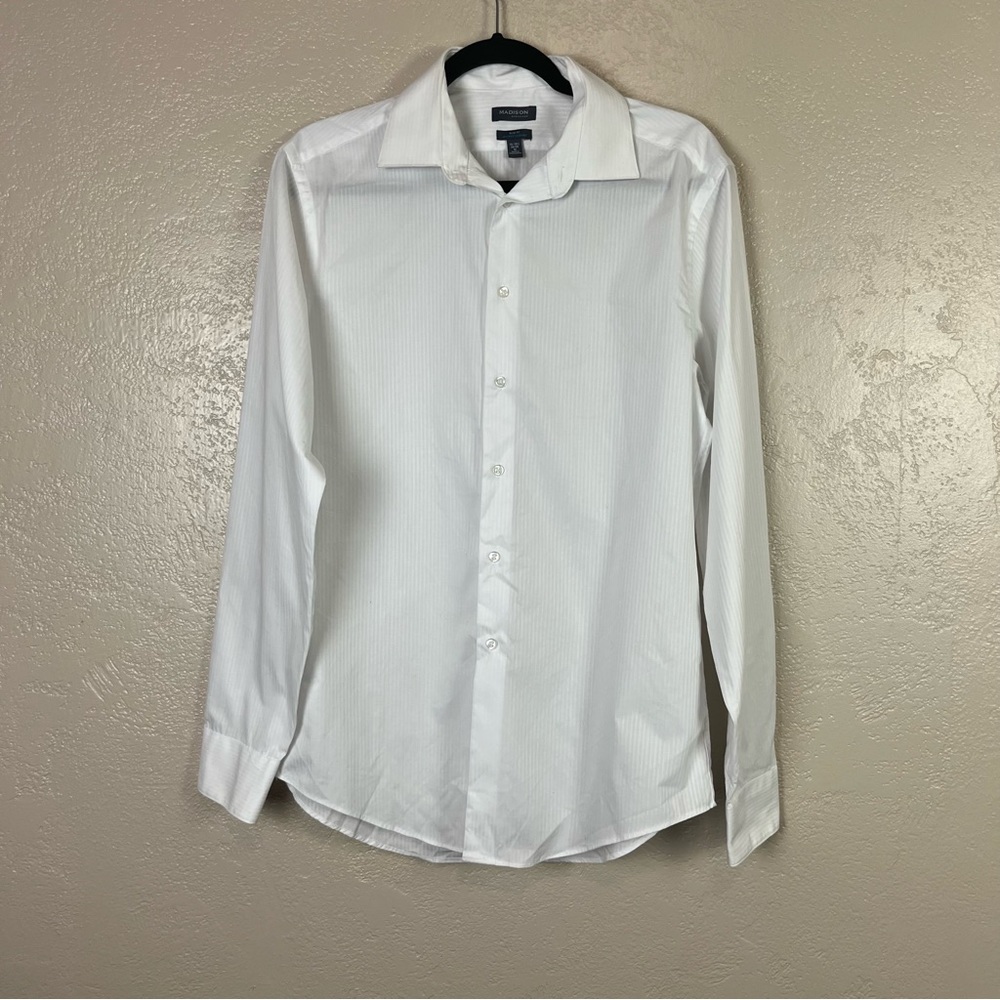 5/$30 Madison slim fit men long sleeve bottoms down white shirt size‎ M